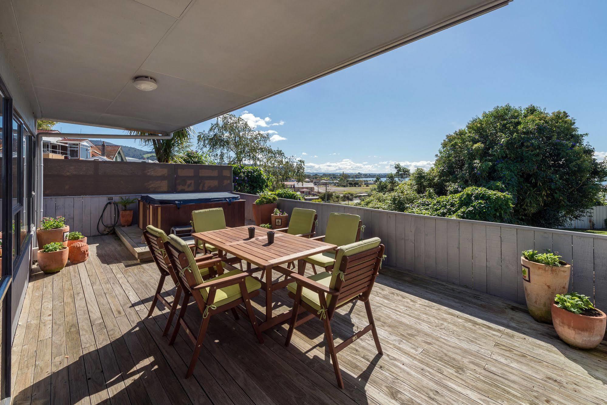 Lakeside City Apartments - Penthouse And Studio Rotorua Luaran gambar