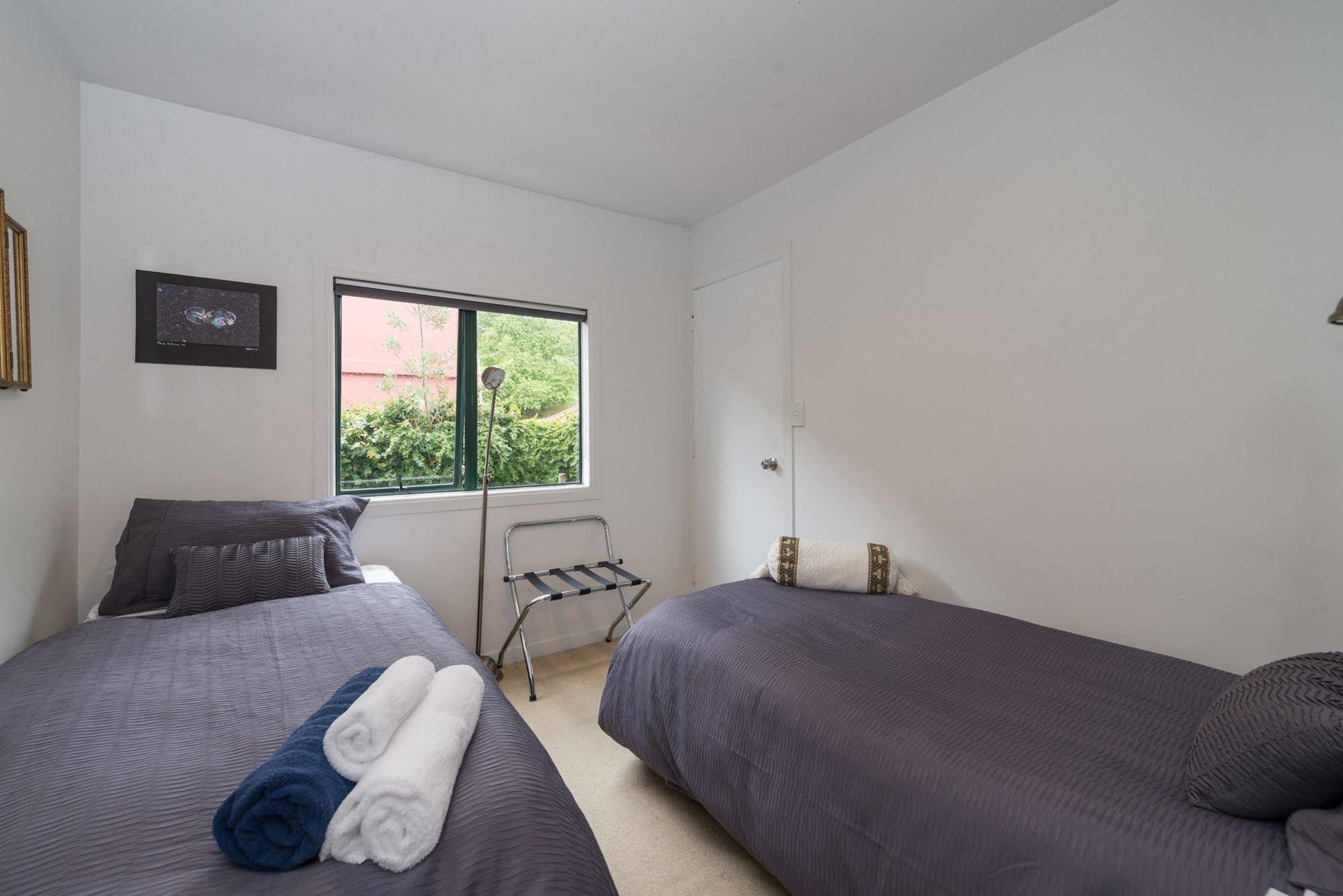 Lakeside City Apartments - Penthouse And Studio Rotorua Luaran gambar