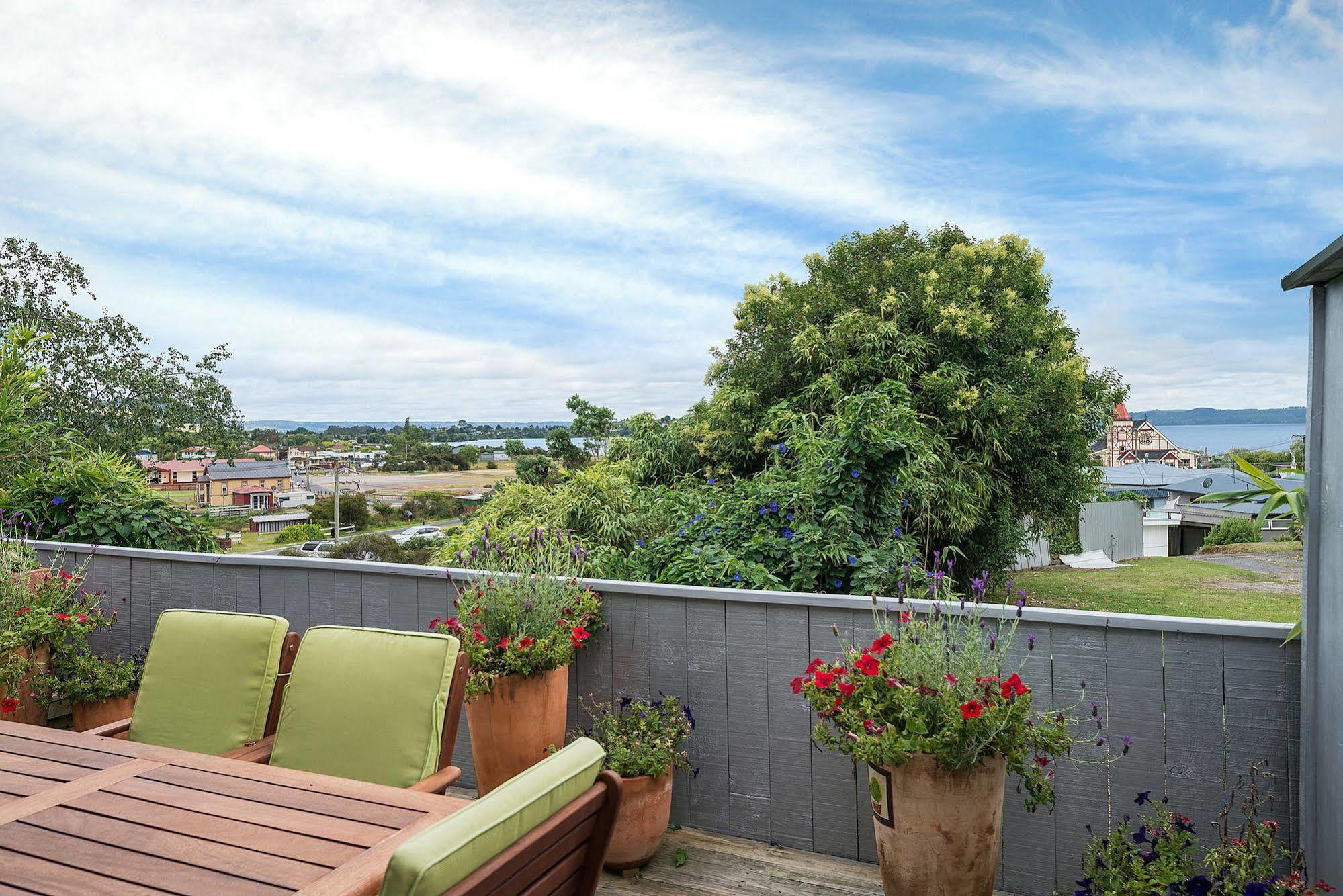 Lakeside City Apartments - Penthouse And Studio Rotorua Luaran gambar