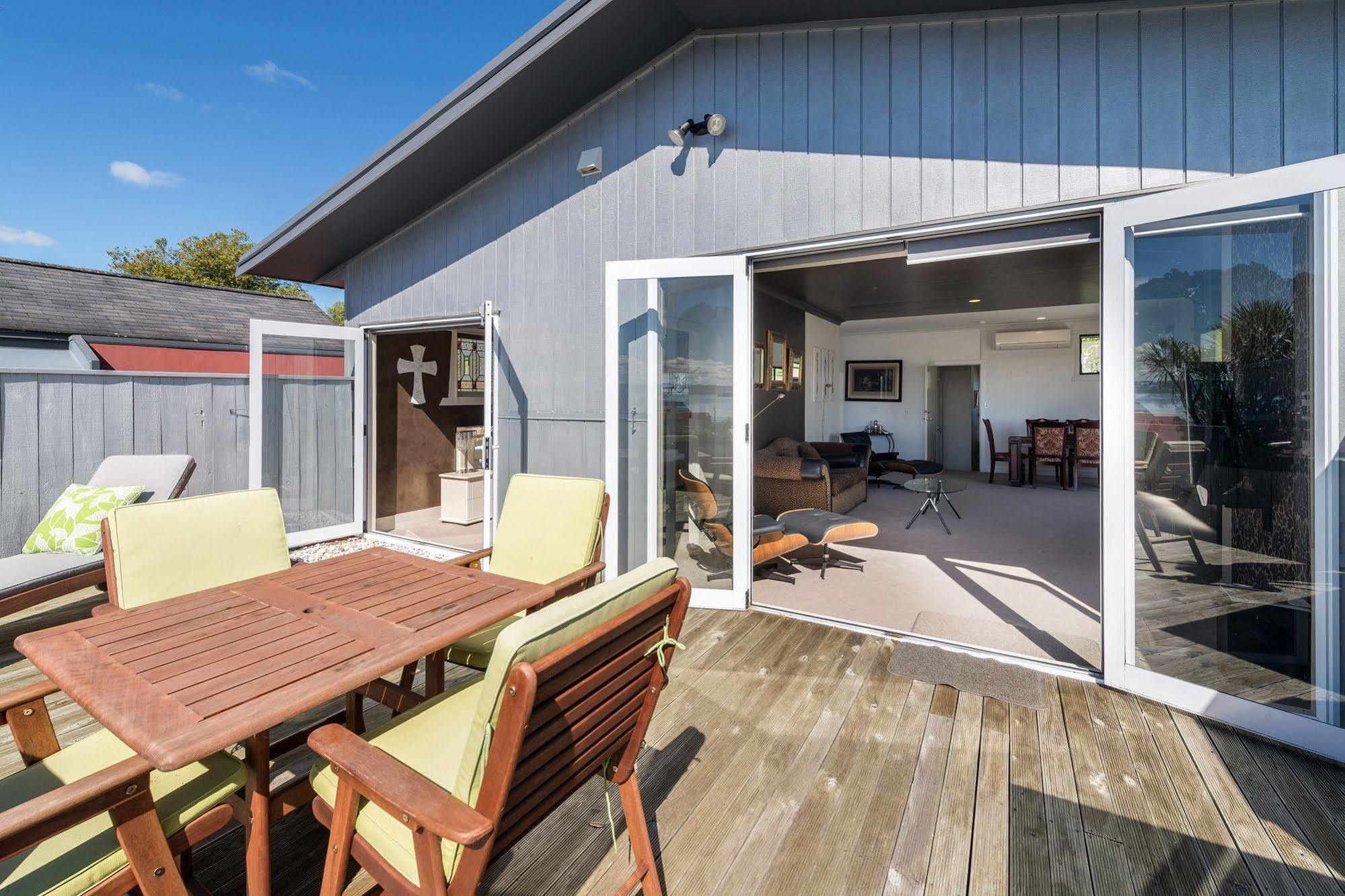 Lakeside City Apartments - Penthouse And Studio Rotorua Luaran gambar
