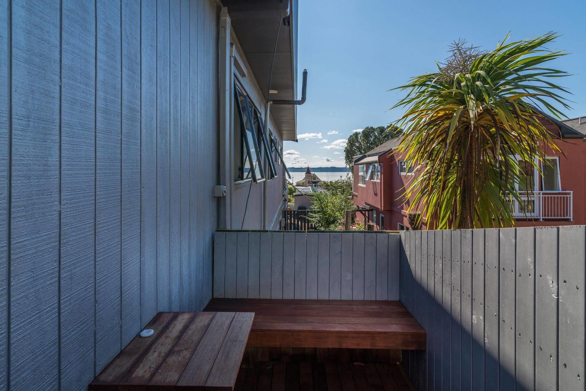 Lakeside City Apartments - Penthouse And Studio Rotorua Luaran gambar